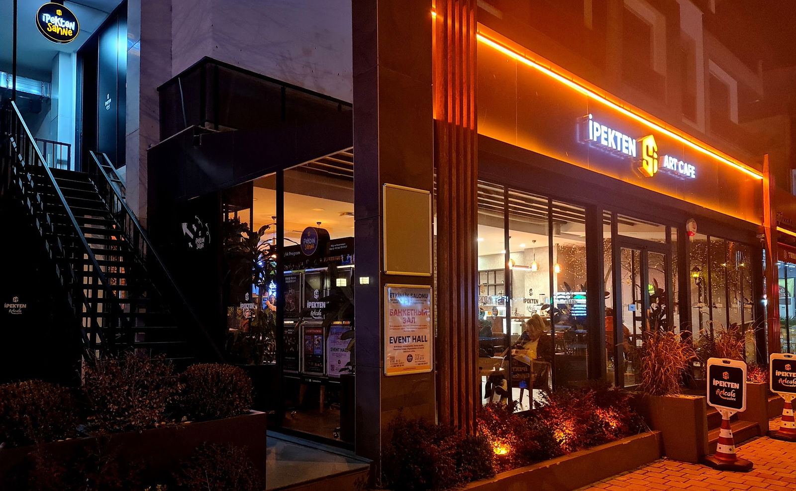 İpekten Art Cafe Sahne