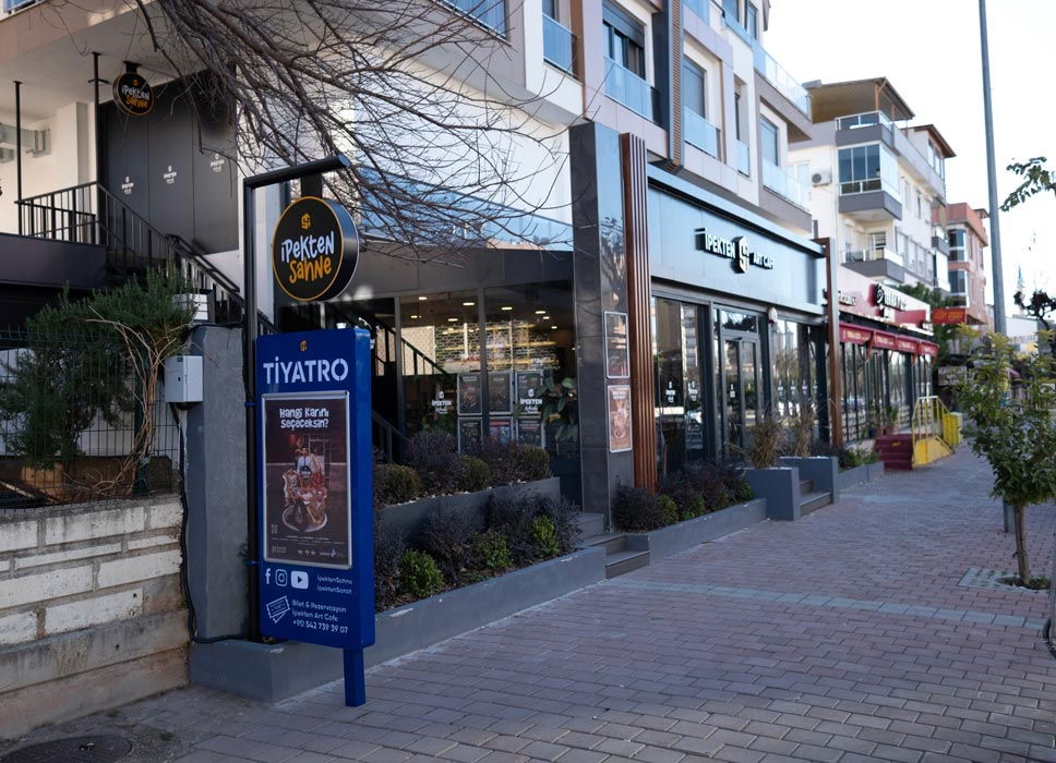 İpekten Art Cafe Sahne