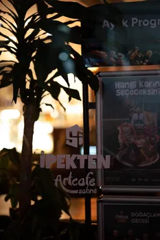 İpekten Art Cafe Sahne resimleri İpekten Art Cafe Sahne resimleri