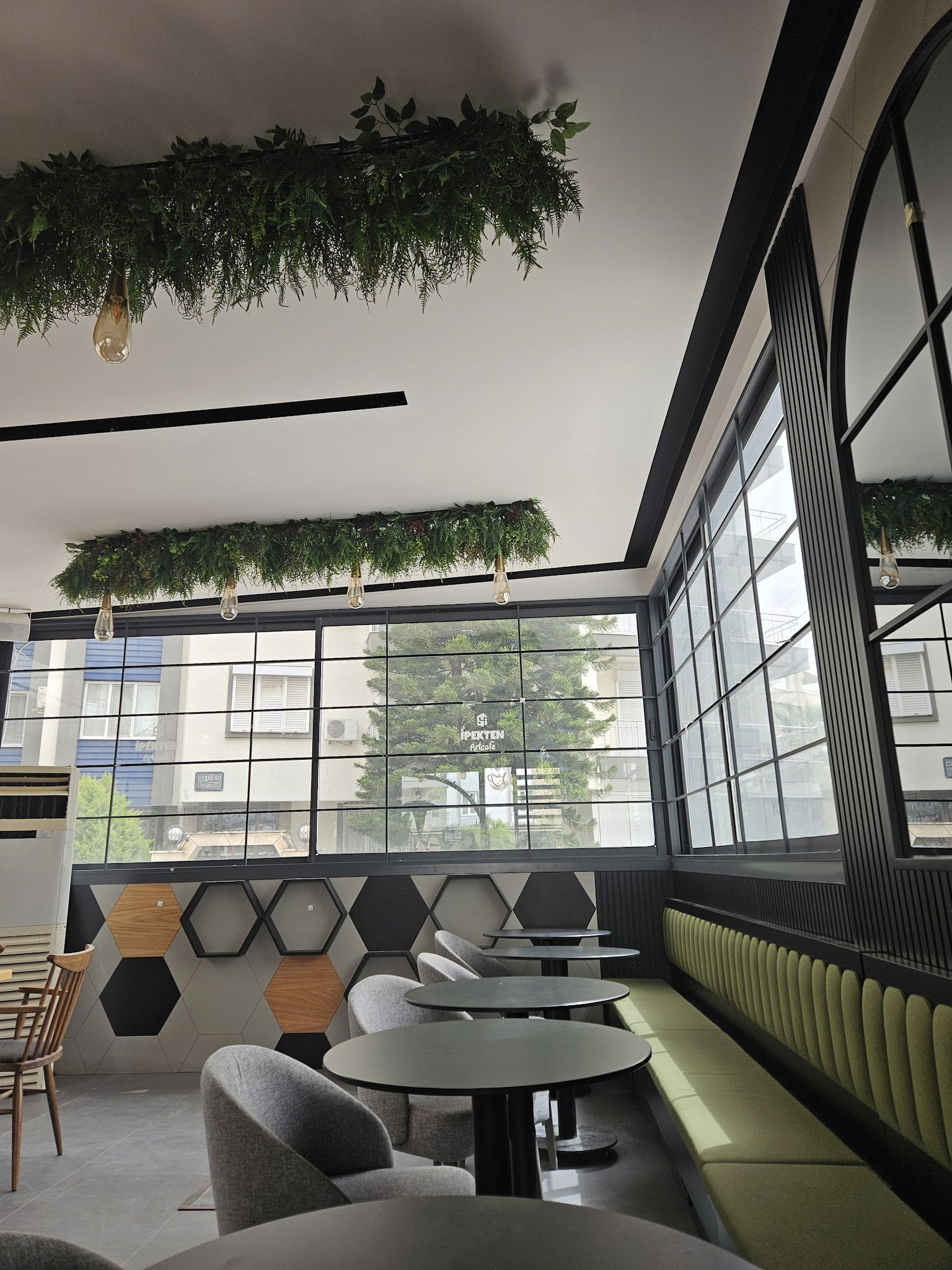 İpekten Art Cafe Sahne