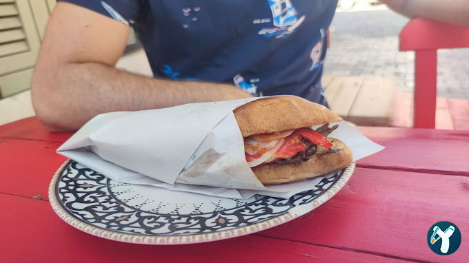Narçiçeği Döner