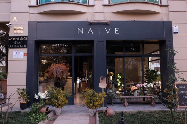 Naïve