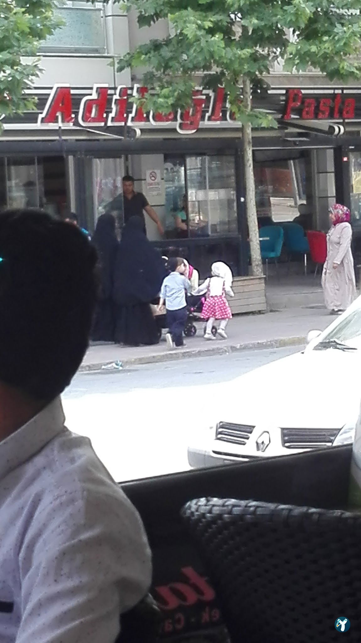 Adiloglu Cafe