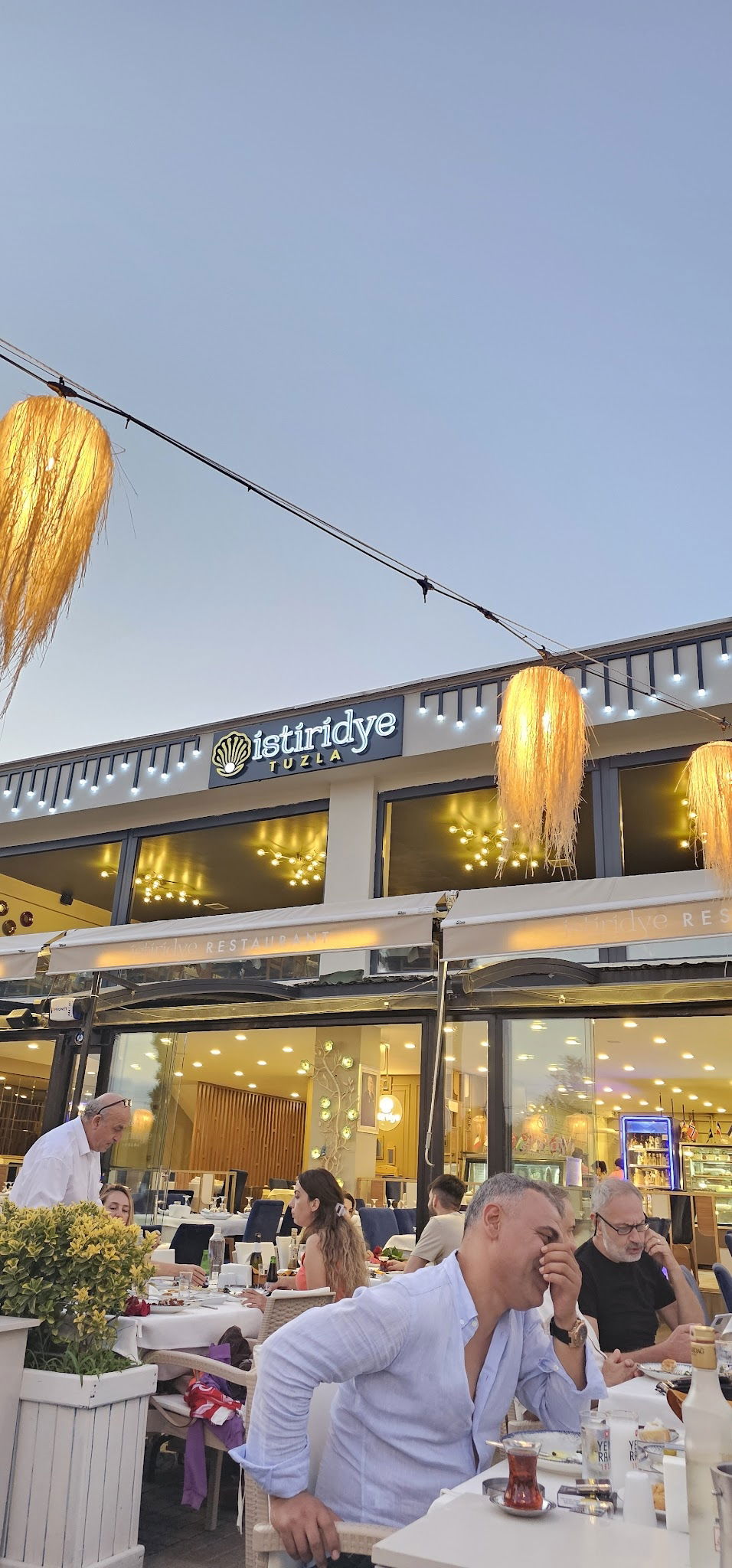 İstiridye Tuzla Balık Restaurant