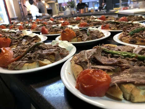 Bayrakli Antakya Döner Har-Bi̇ye resimleri