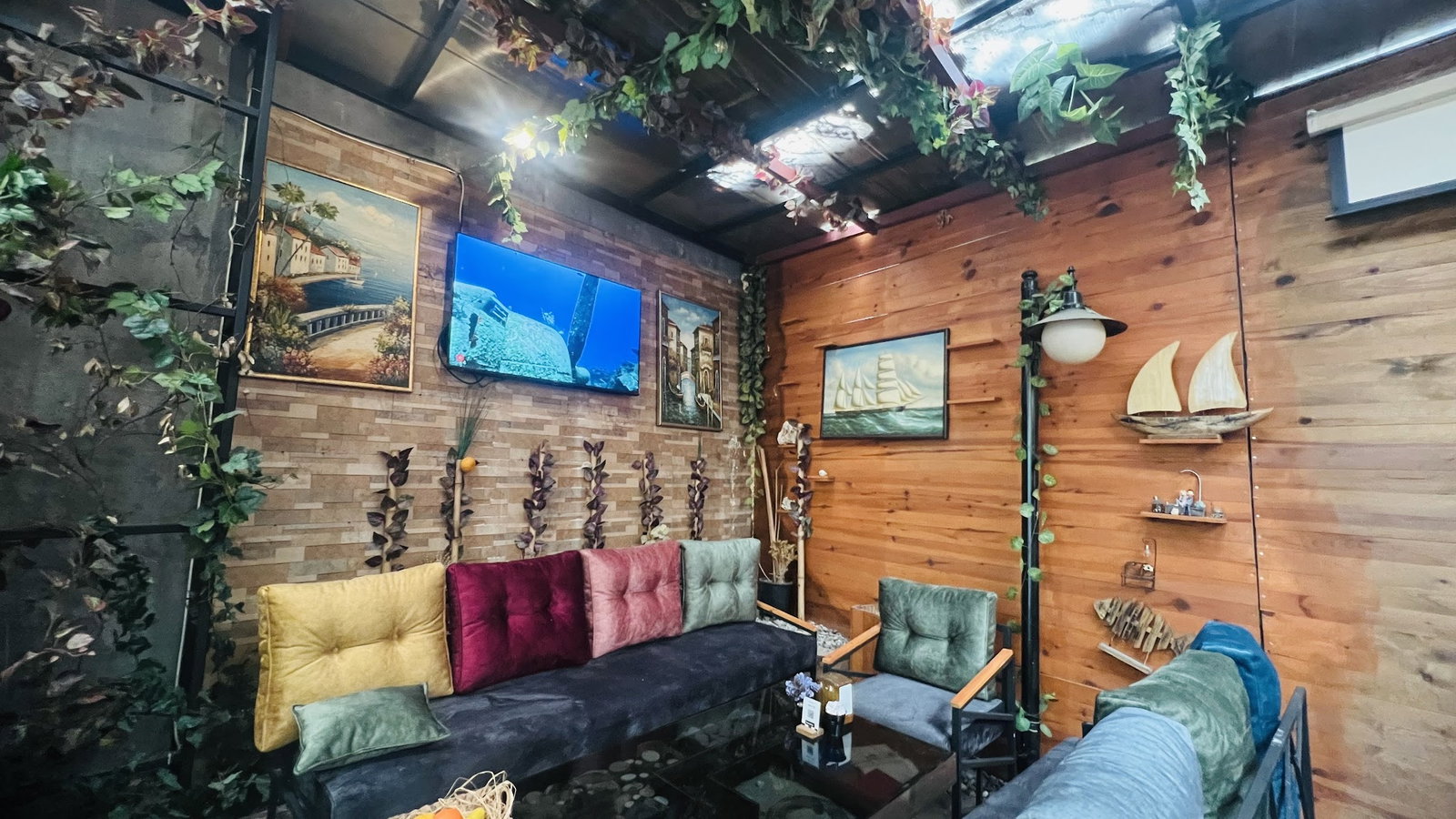 Orange Cafe Lounge & Restaurant