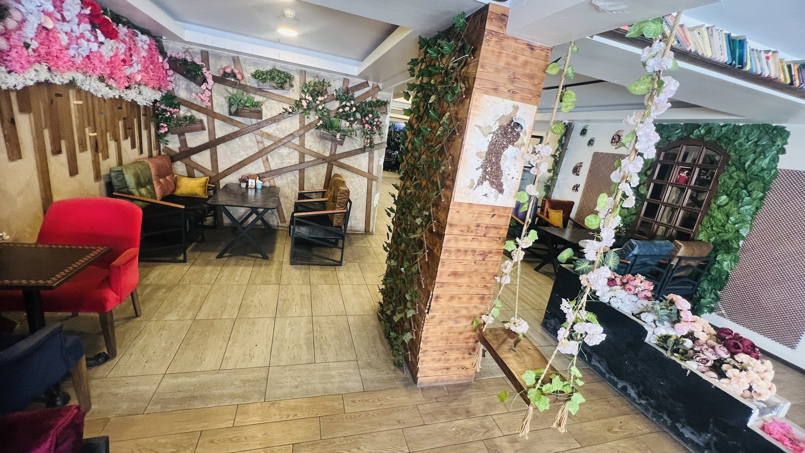 Orange Cafe Lounge & Restaurant