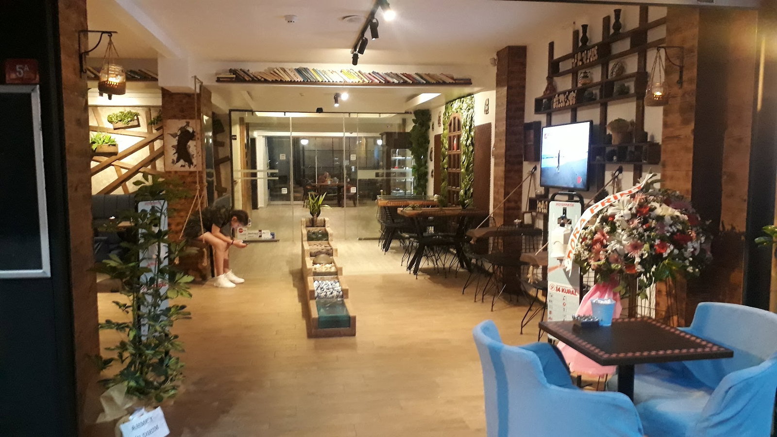 Orange Cafe Lounge & Restaurant