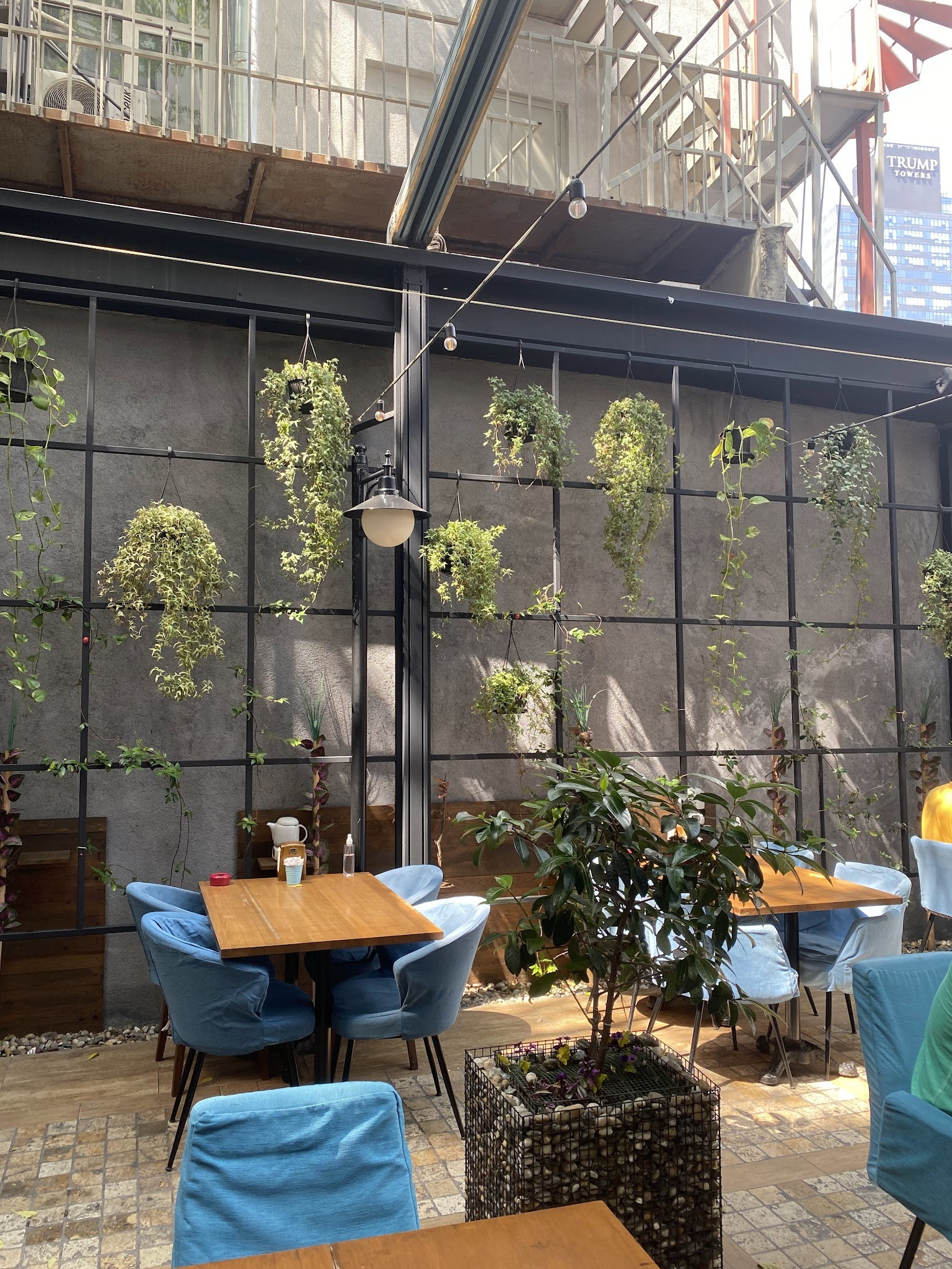 Orange Cafe Lounge & Restaurant