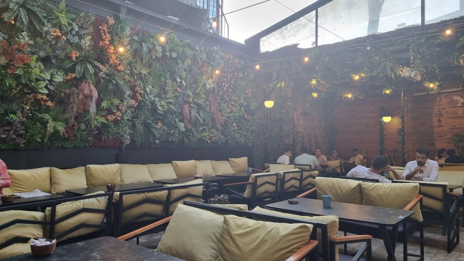 Orange Cafe Lounge & Restaurant