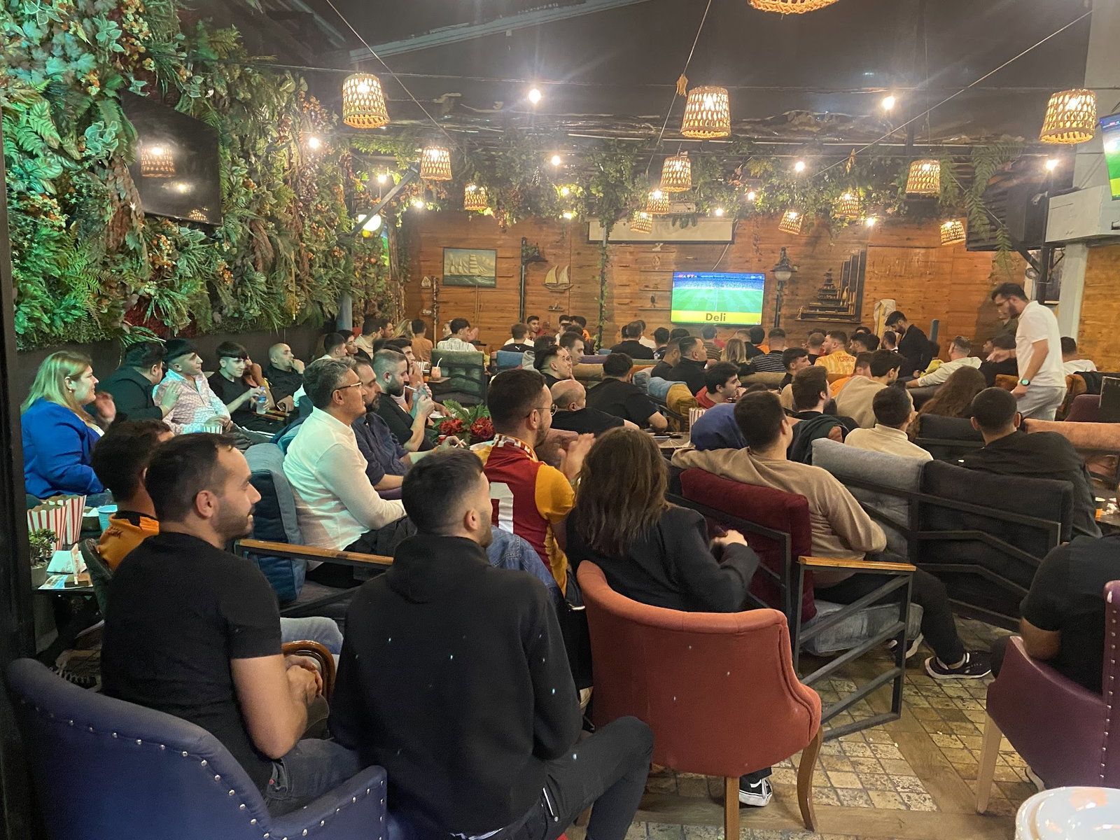 Orange Cafe Lounge & Restaurant