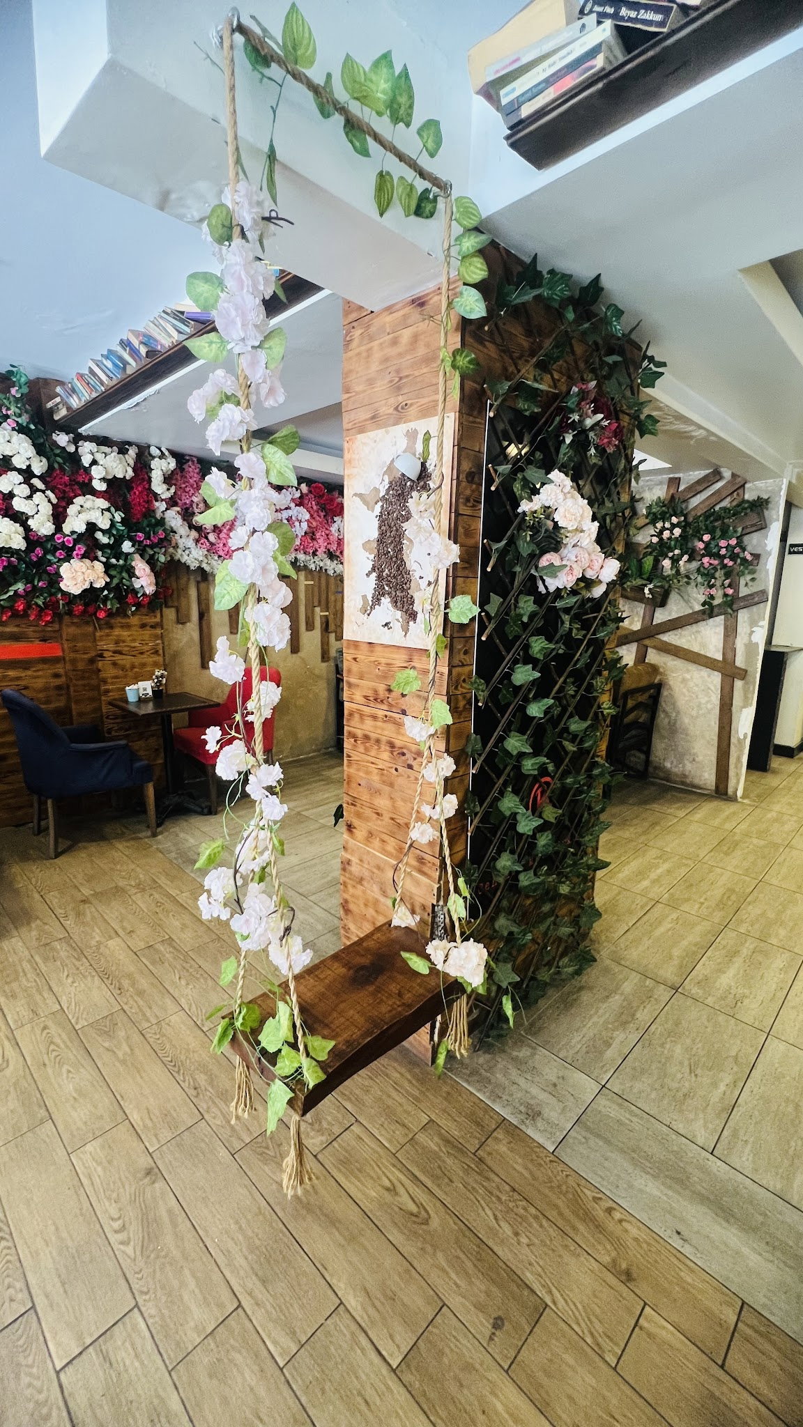 Orange Cafe Lounge & Restaurant