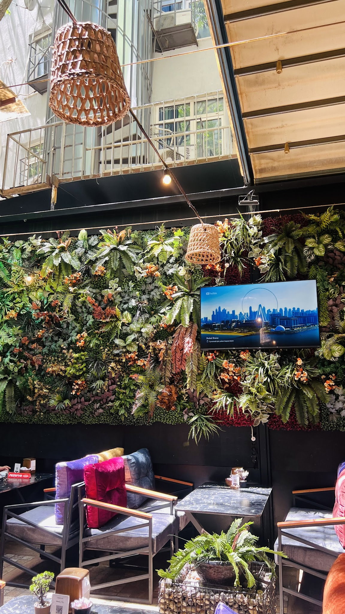 Orange Cafe Lounge & Restaurant