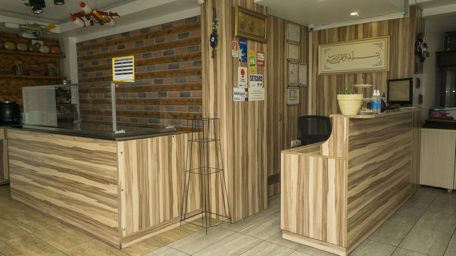 Orange Cafe Lounge & Restaurant