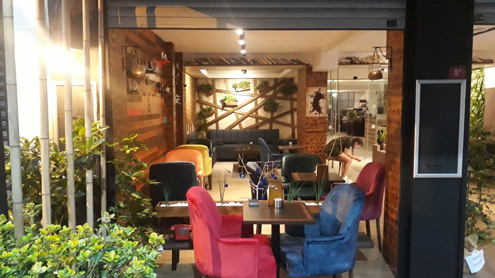 Orange Cafe Lounge & Restaurant