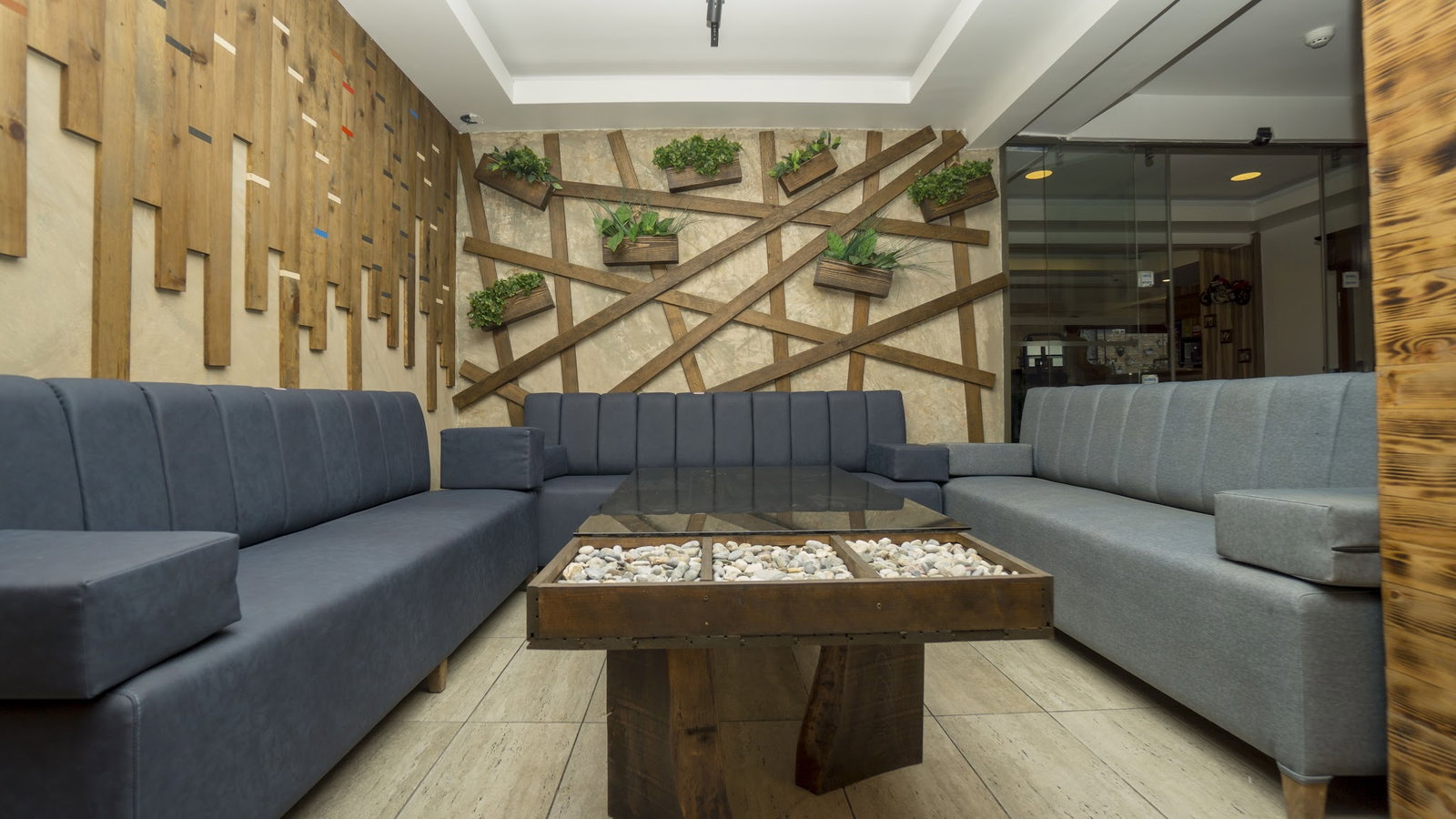 Orange Cafe Lounge & Restaurant