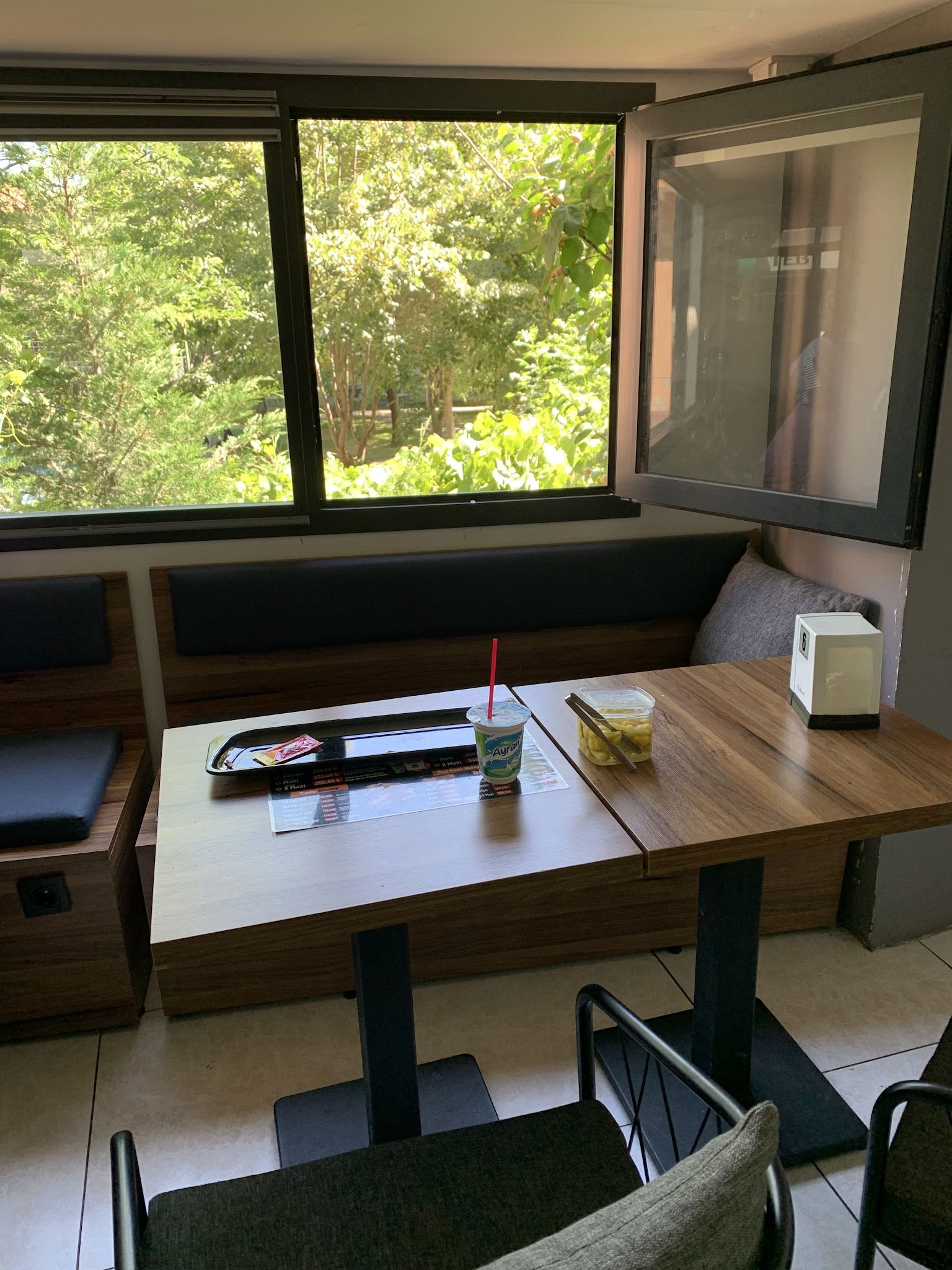 Academy Döner Ümraniye