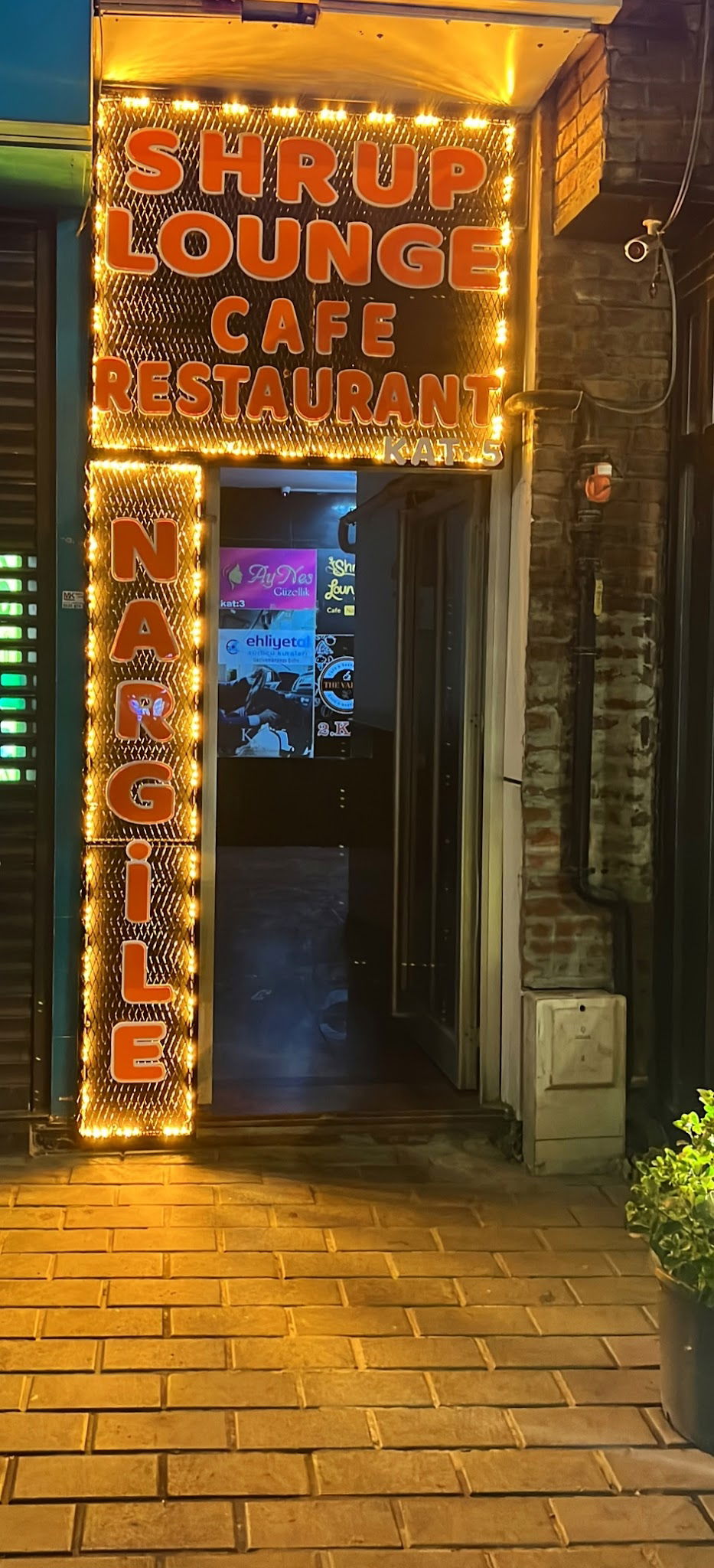 Shrup Lounge Cafe Nargile