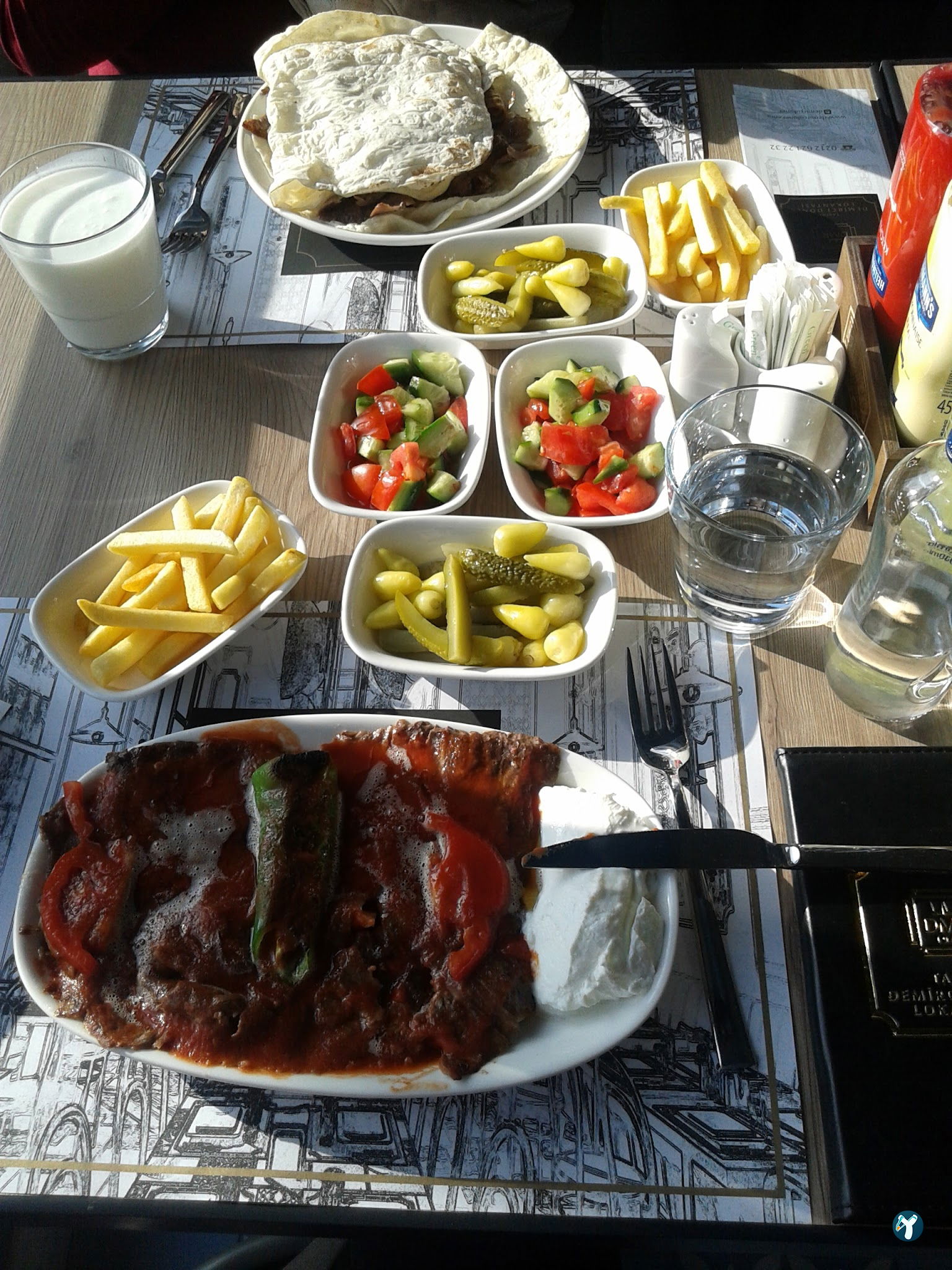 Tarihi Demirci Döner Lokantası Ataşehir Watergarden