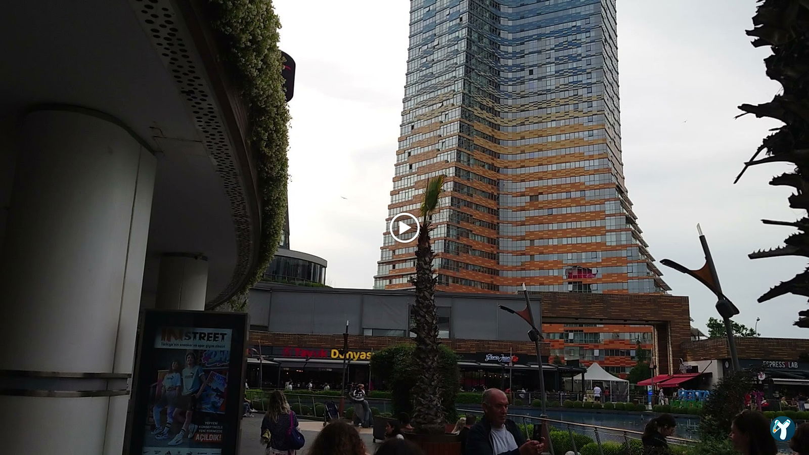 Tarihi Demirci Döner Lokantası Ataşehir Watergarden