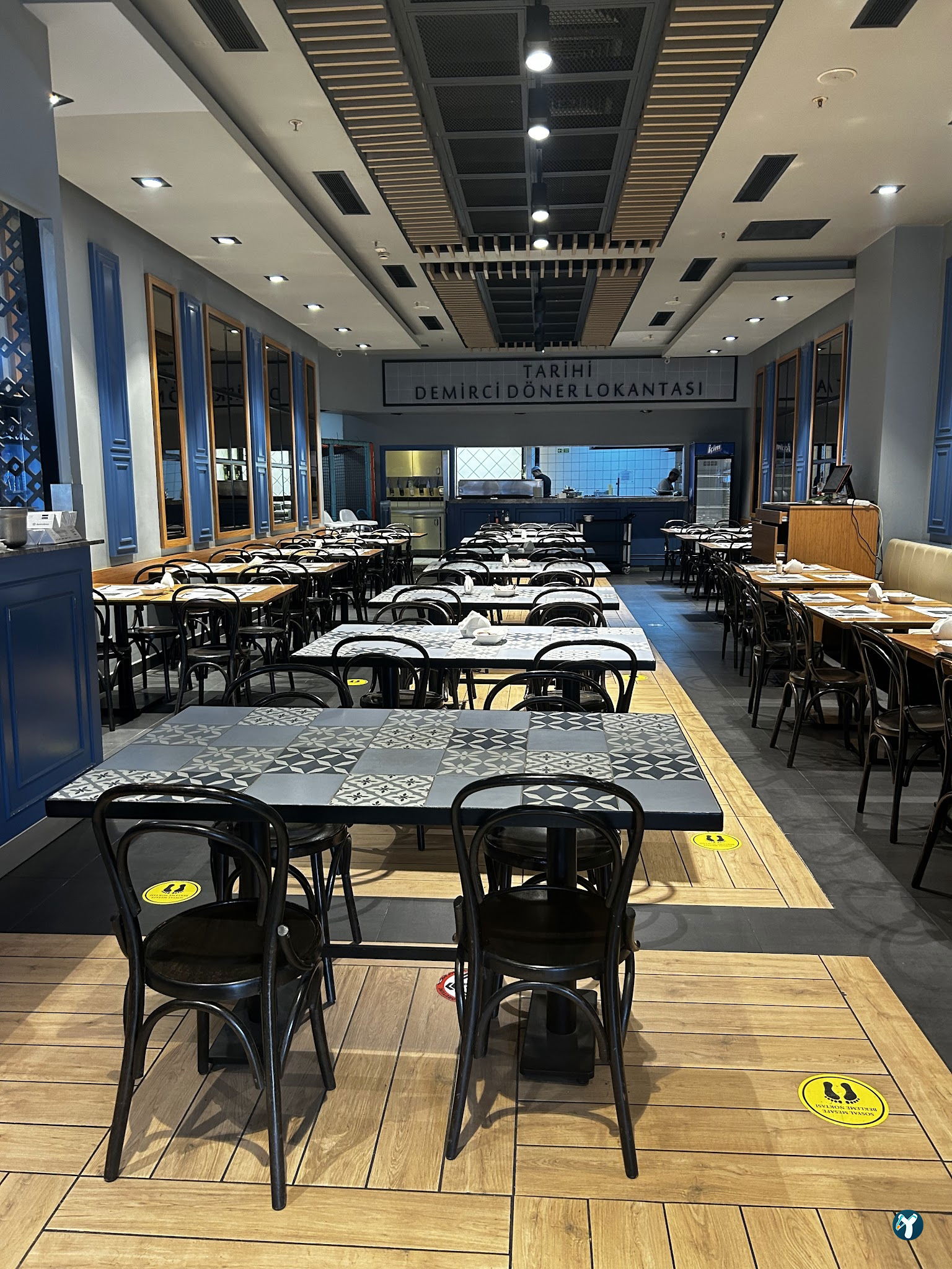Tarihi Demirci Döner Lokantası Ataşehir Watergarden