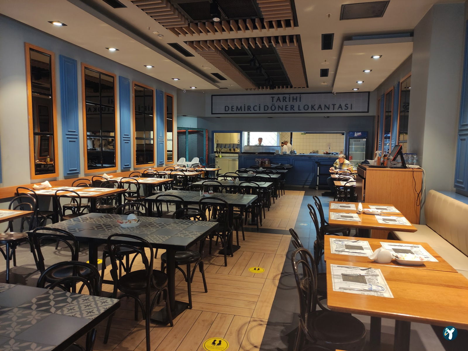 Tarihi Demirci Döner Lokantası Ataşehir Watergarden