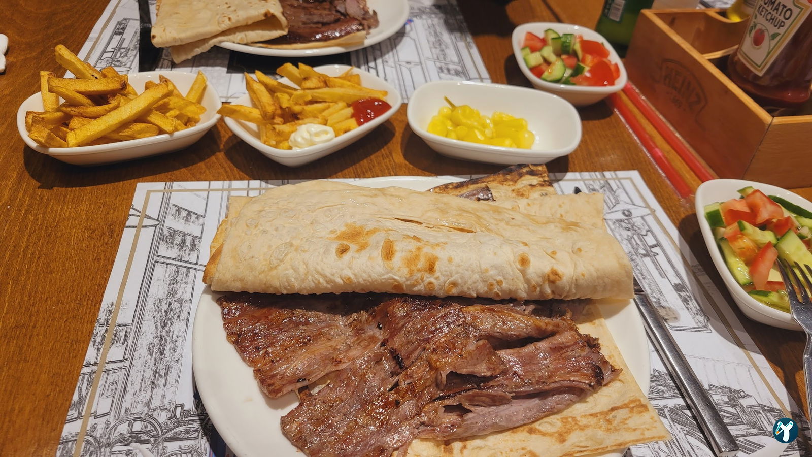 Tarihi Demirci Döner Lokantası Ataşehir Watergarden