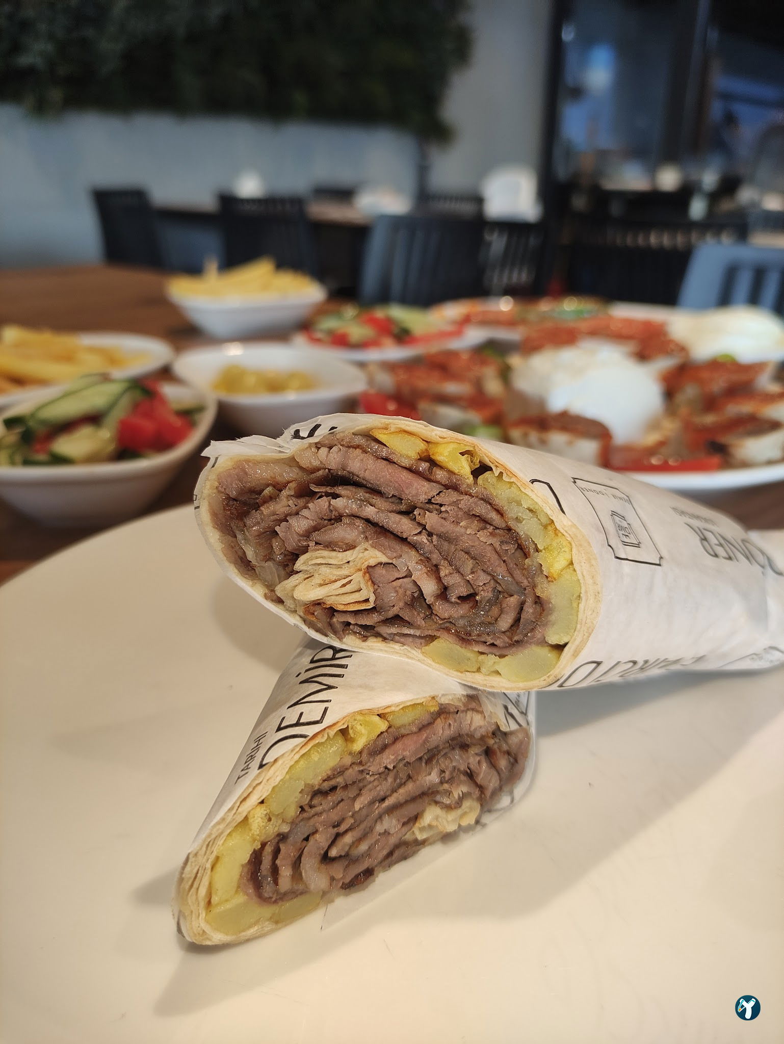 Tarihi Demirci Döner Lokantası Ataşehir Watergarden