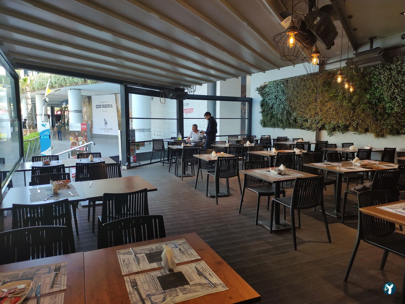 Tarihi Demirci Döner Lokantası Ataşehir Watergarden