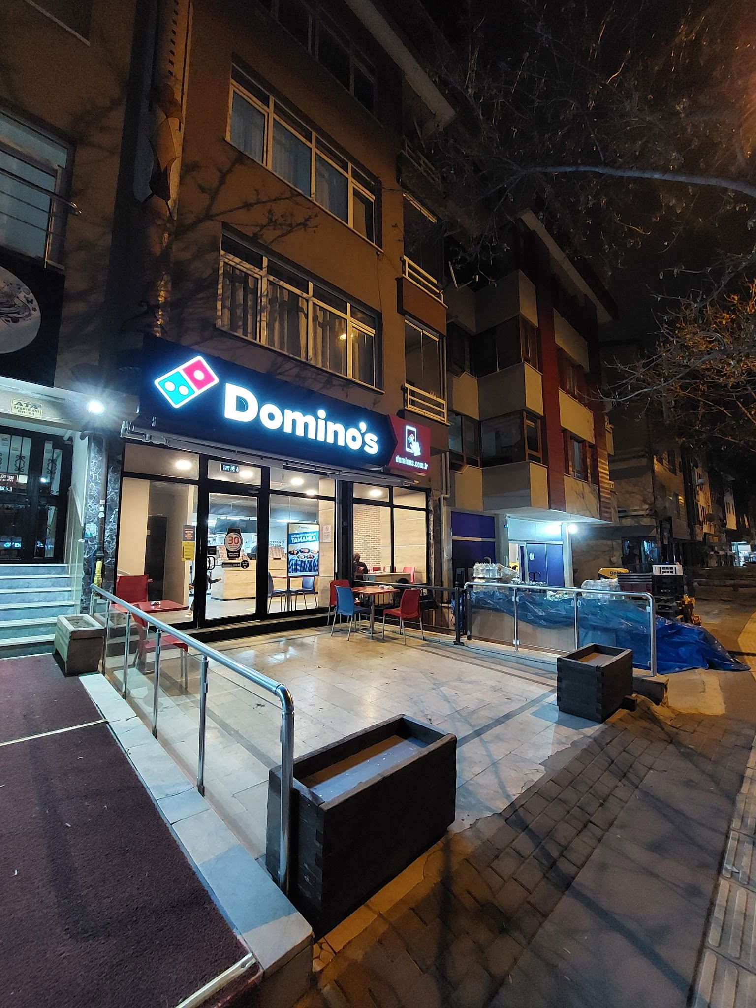 Domino'S Pizza