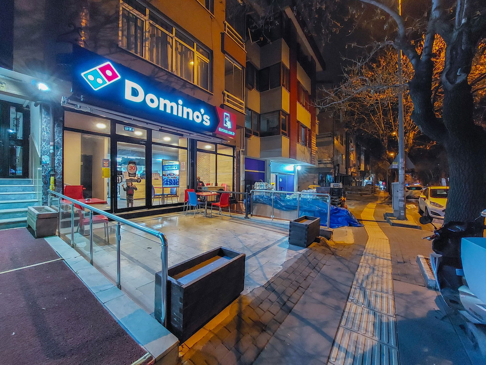 Domino'S Pizza