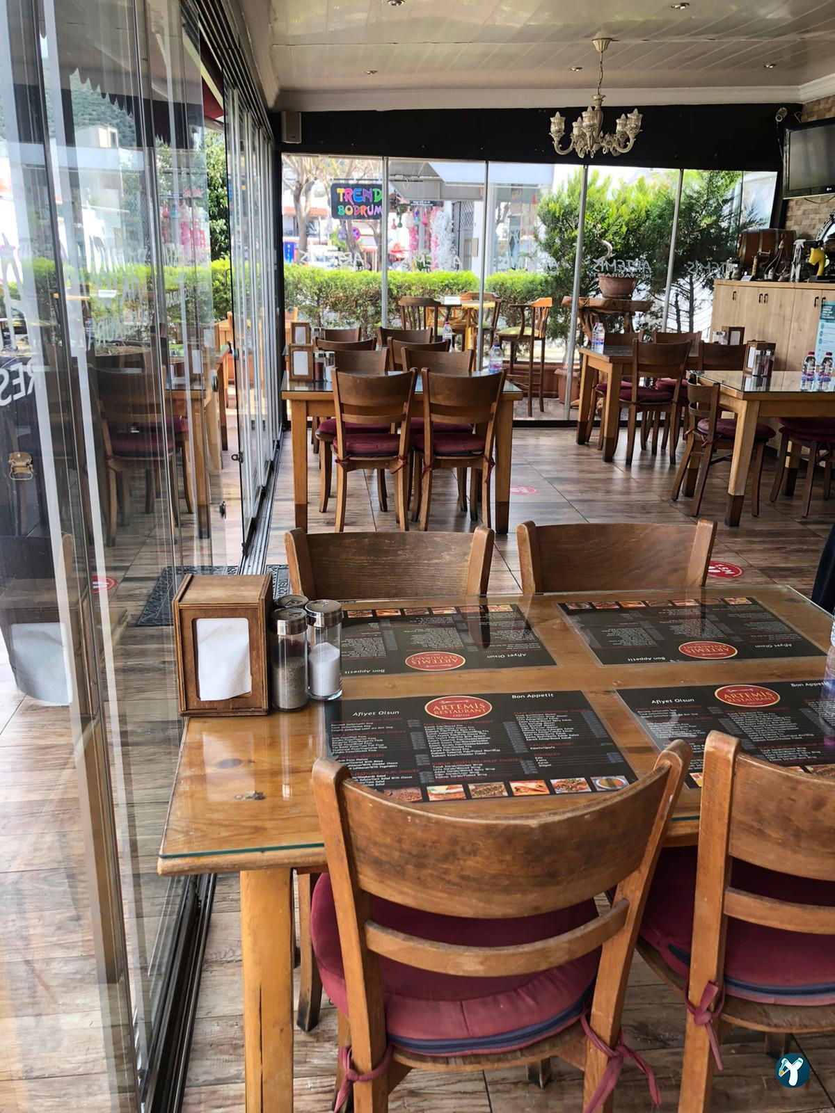 Artemis Restaurant