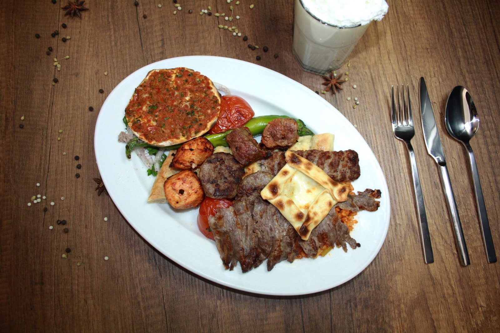 Has Bahçe Cafe & Restaurant