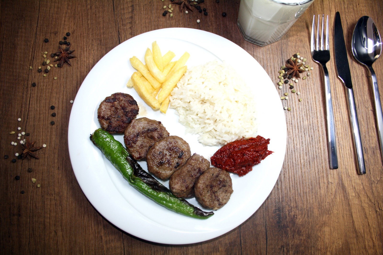 Has Bahçe Cafe & Restaurant