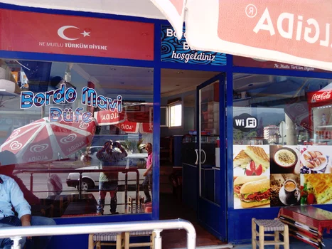 Bordo Mavi Cafe. resimleri