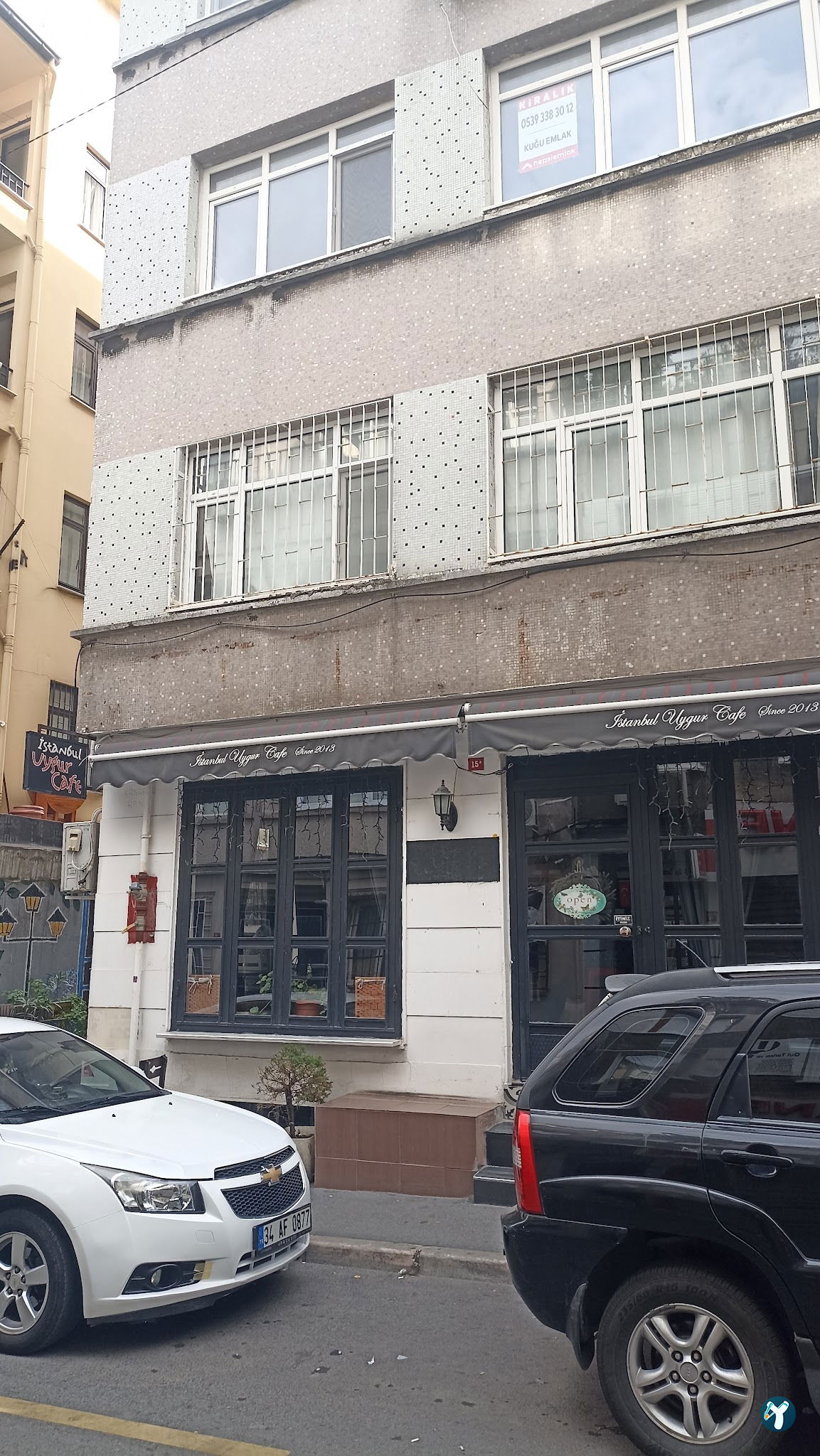 Istanbul Uygur Cafe