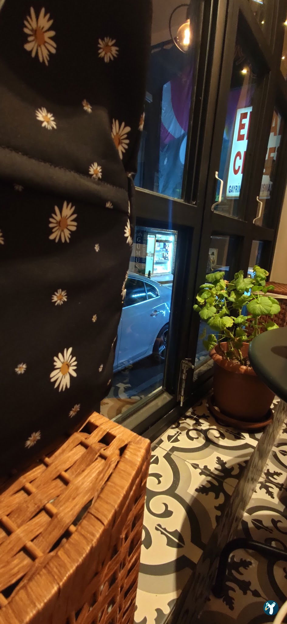 Istanbul Uygur Cafe
