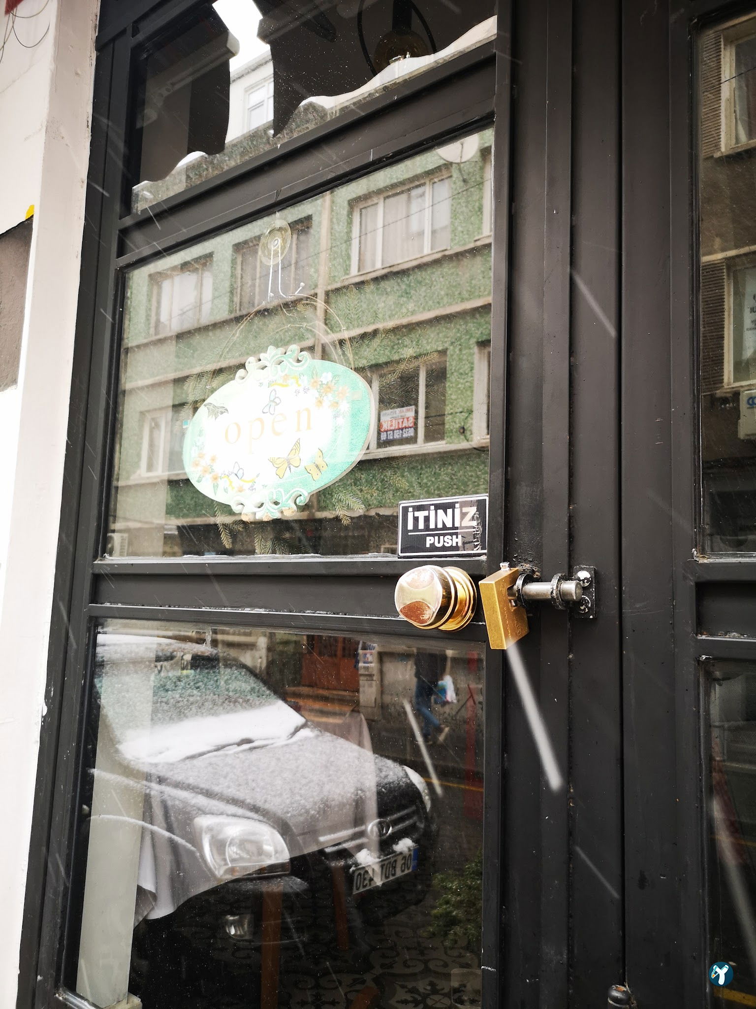 Istanbul Uygur Cafe