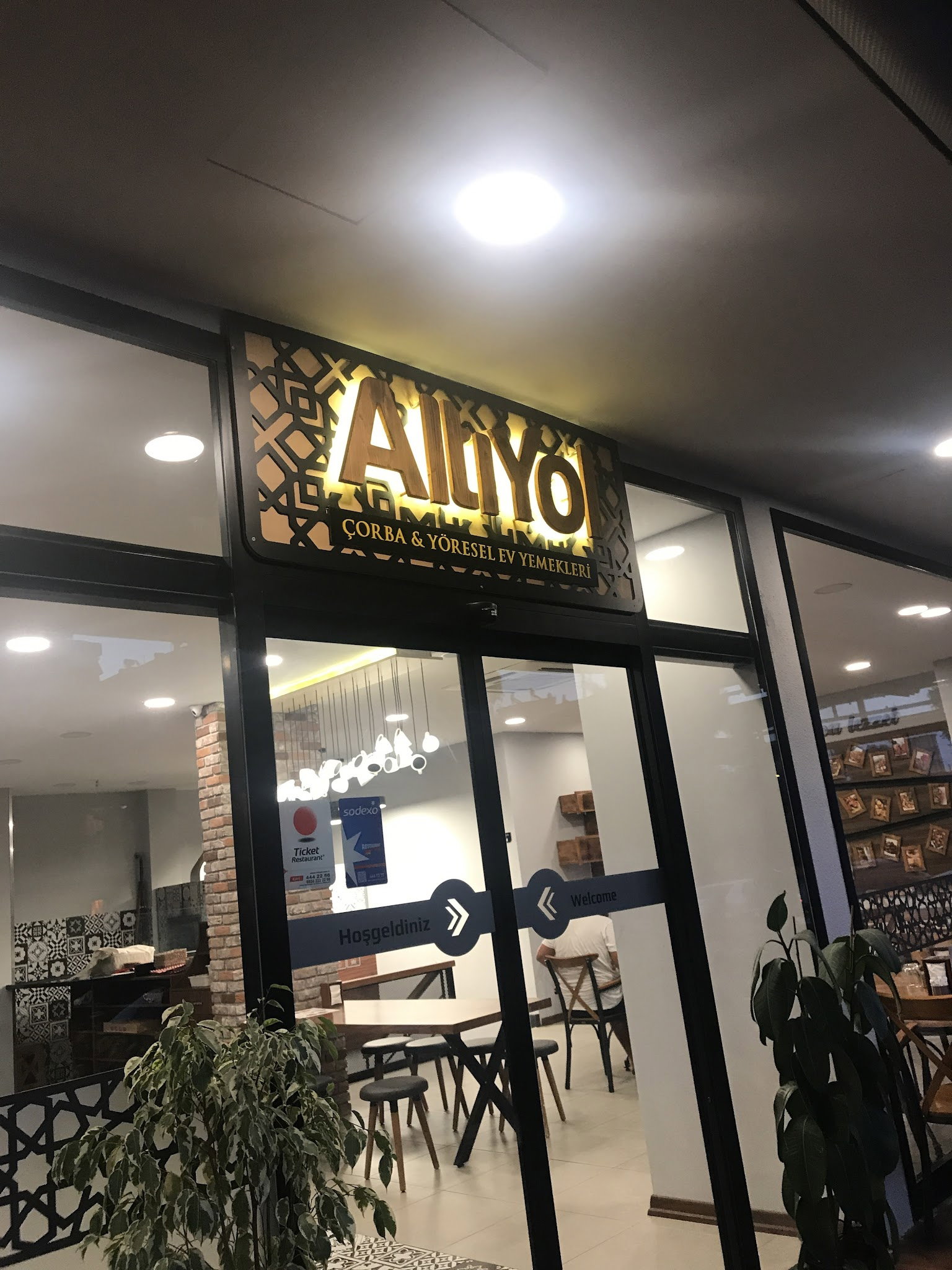 Altıyol Çorbacısı & Yöresel Yemekler