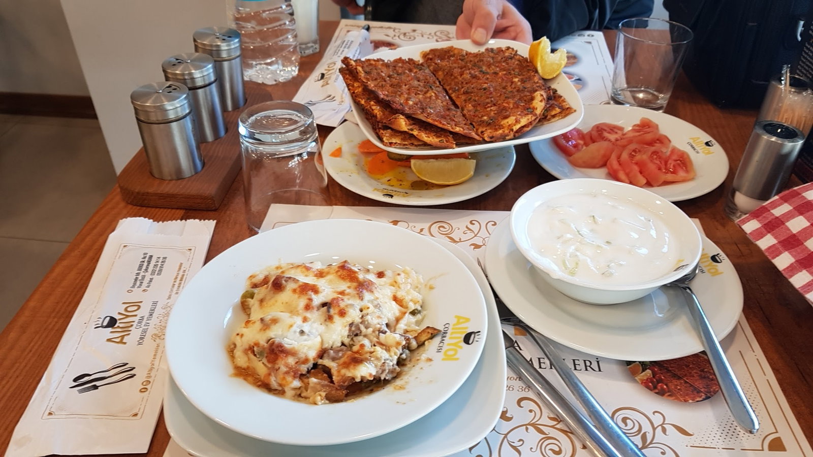 Altıyol Çorbacısı & Yöresel Yemekler