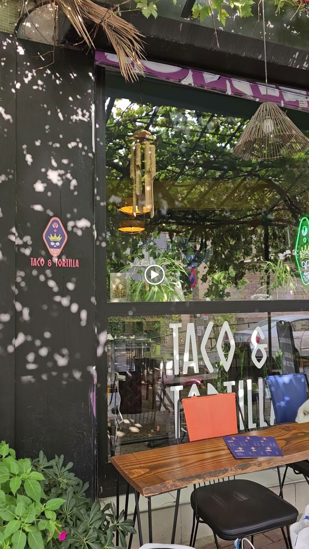 Taco & Tortilla