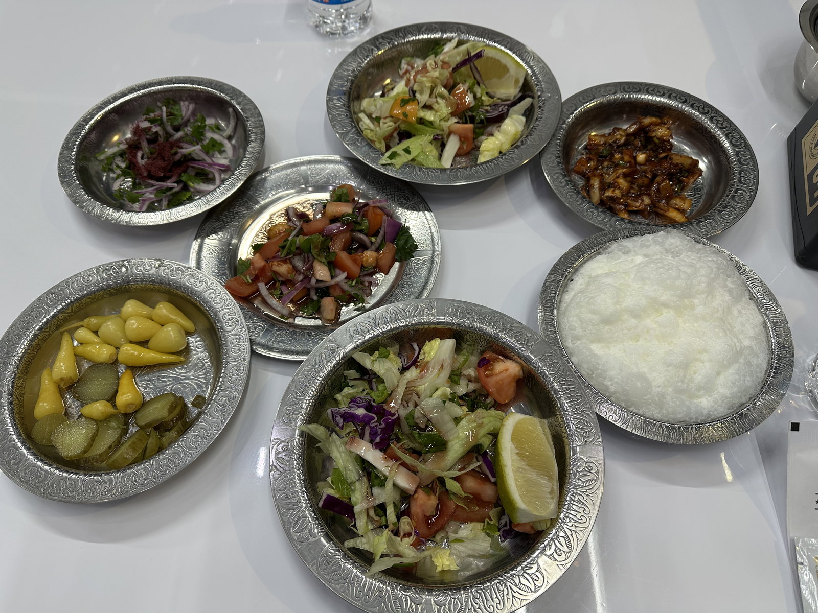 2 Ni̇San Gece Dönerci̇Si̇