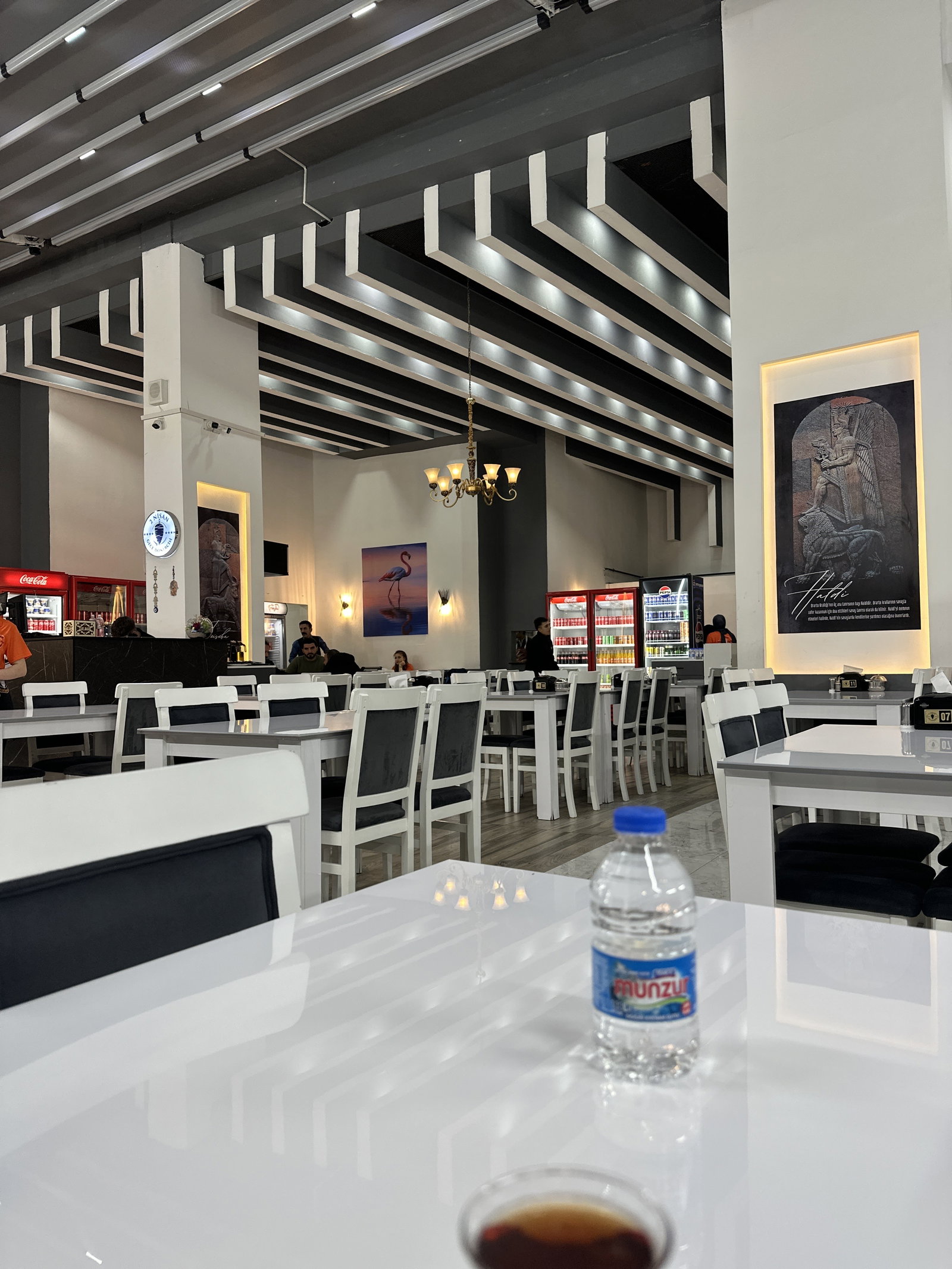 2 Ni̇San Gece Dönerci̇Si̇