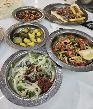 2 Ni̇San Gece Dönerci̇Si̇ resimleri