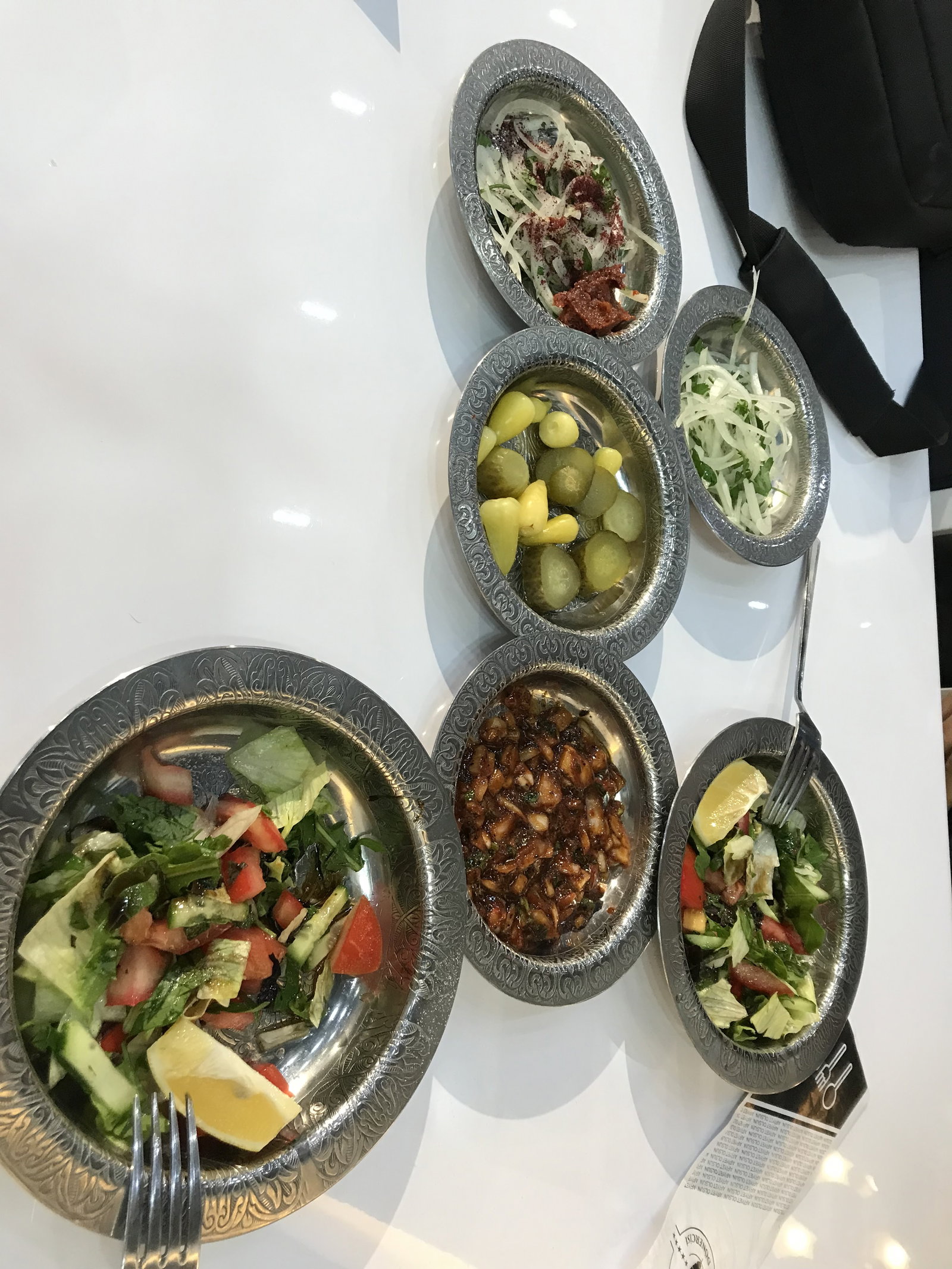 2 Ni̇San Gece Dönerci̇Si̇