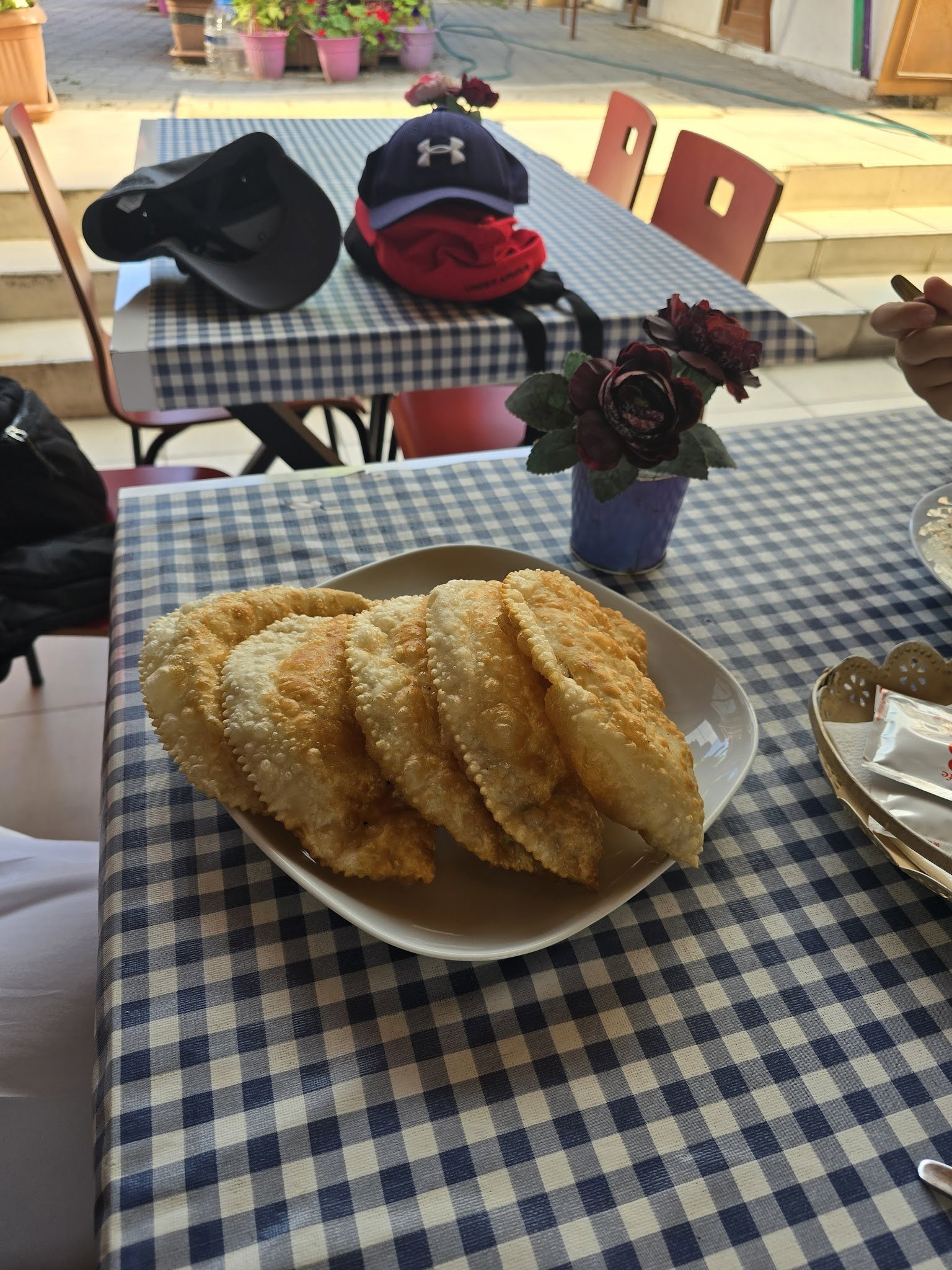 Saklı Bahçe Kırım Çibörek