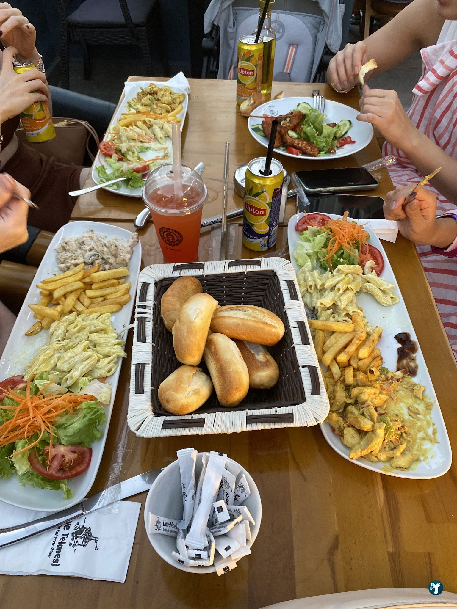 Kahve Teknesi Cafe Restaurant Beylikdüzü