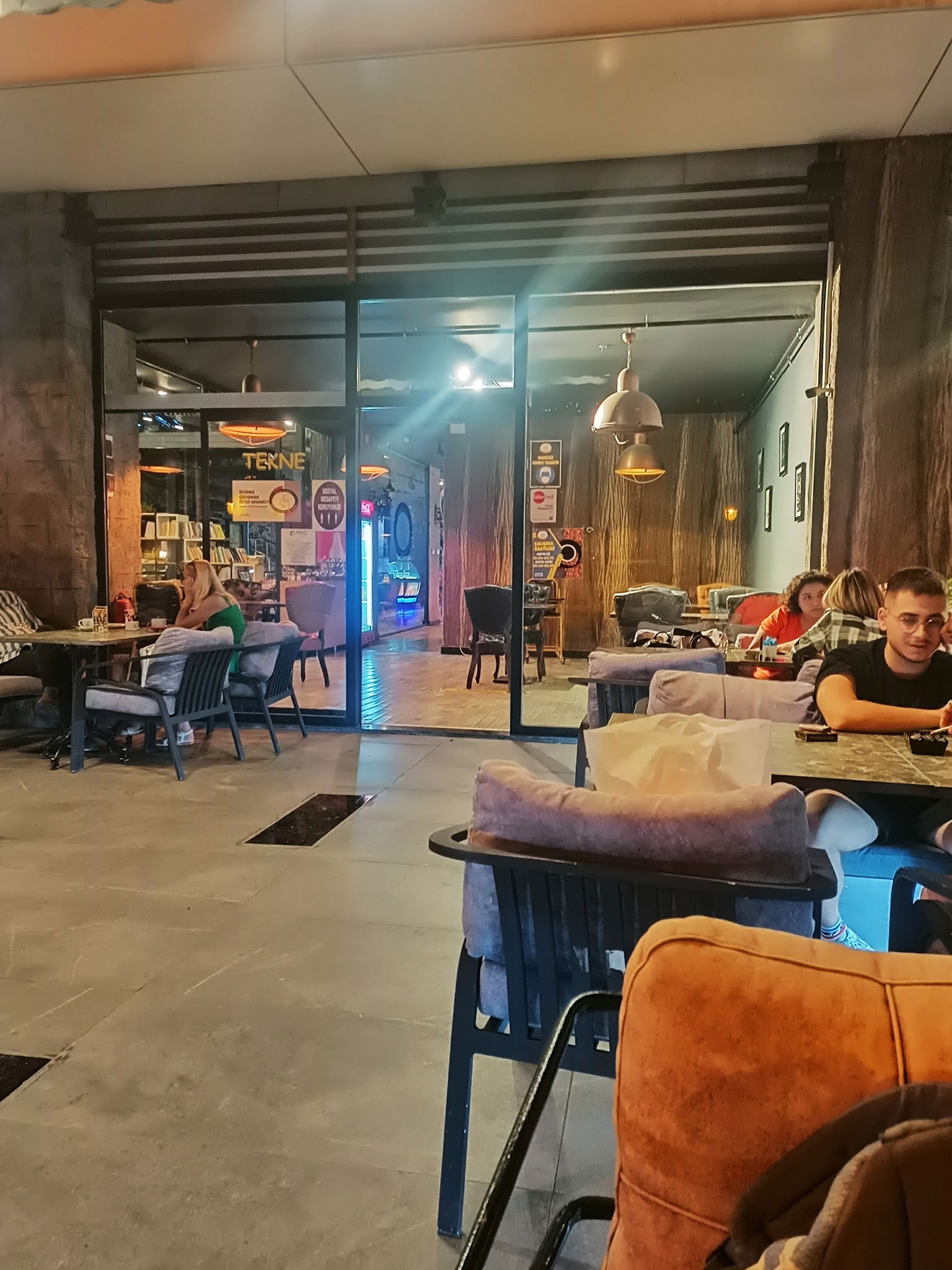 Kahve Teknesi Cafe Restaurant Beylikdüzü