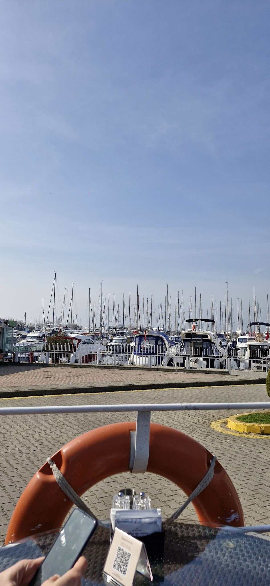 Divan Brasserie Kalamış