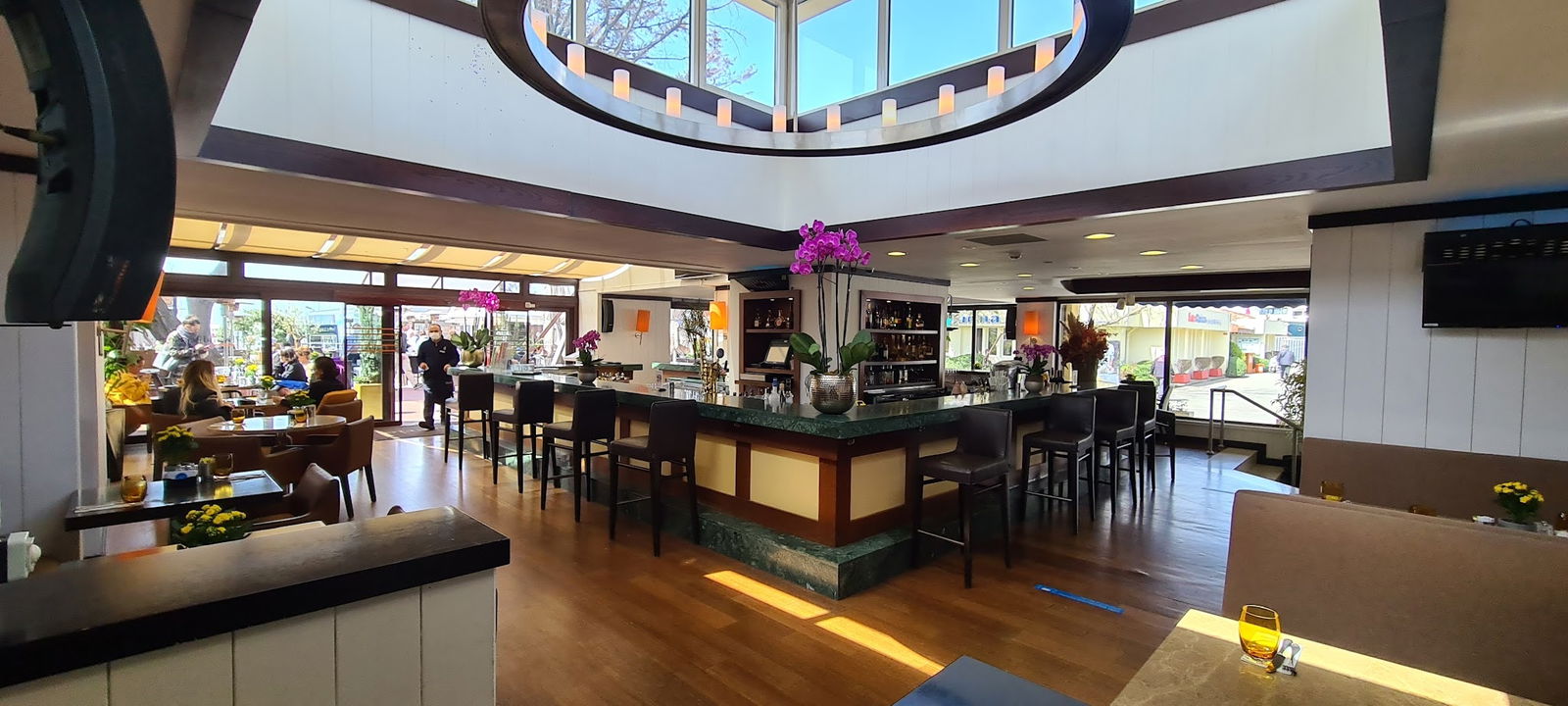 Divan Brasserie Kalamış